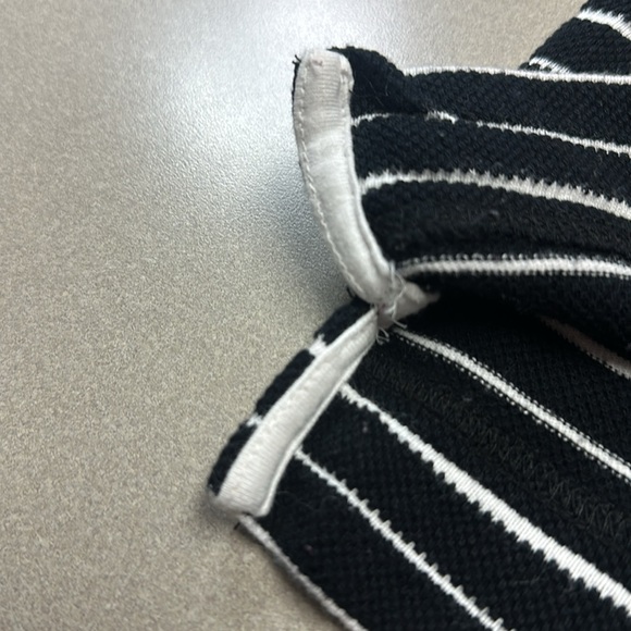 Croft & Barrow XL Black & white striped sweater with decorative buttons - Picture 9 of 10